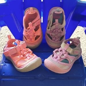 Oshkosh outdoor shoes size 5-set of 2